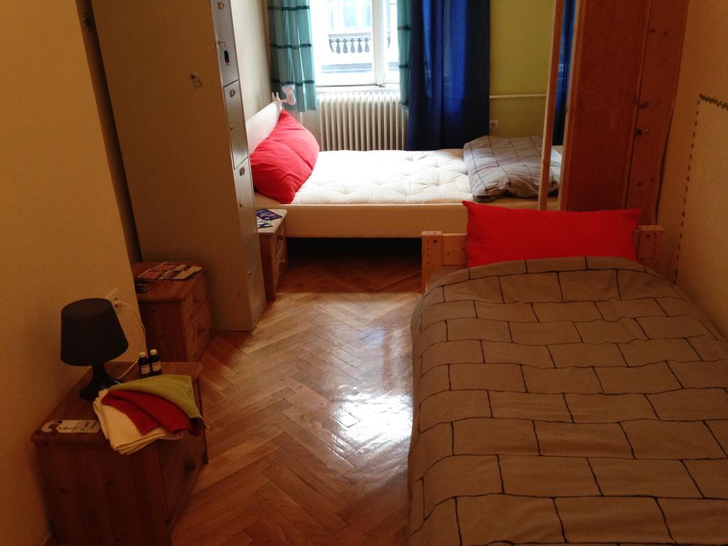 Yolo Hostelブダペスト 部屋 写真