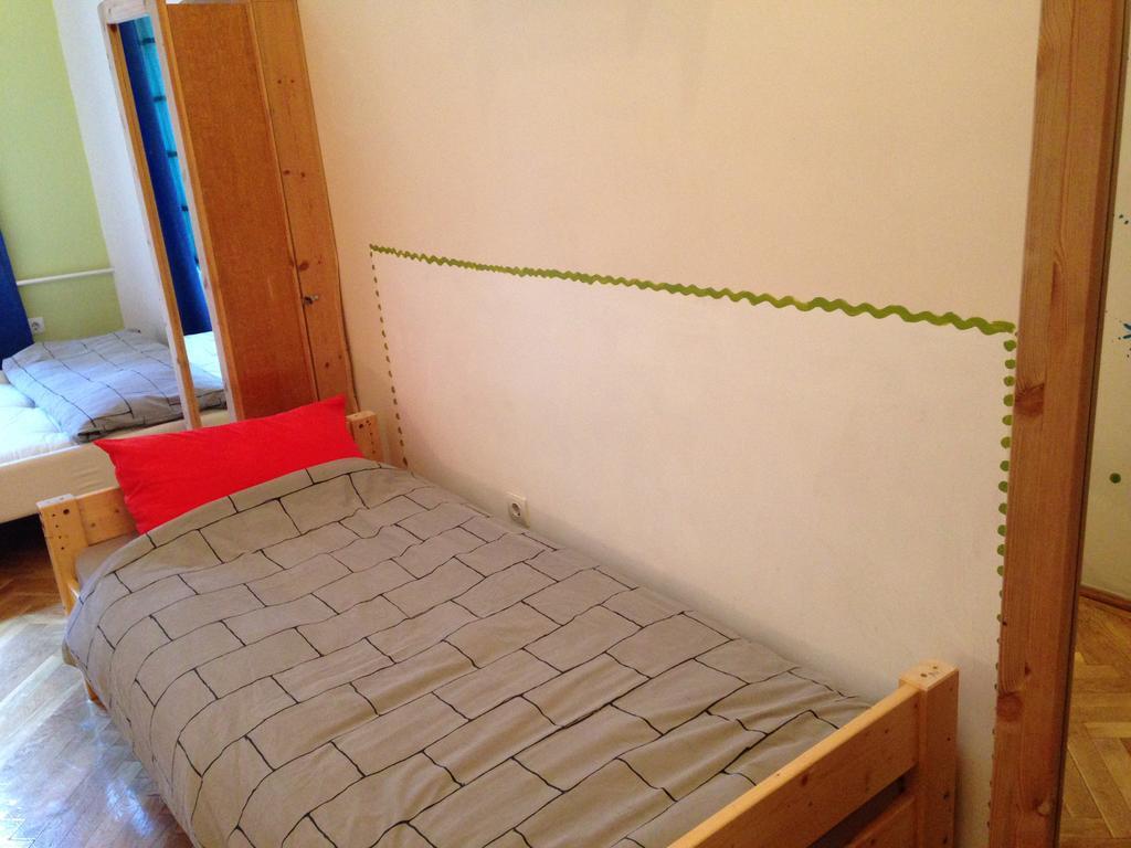 Yolo Hostelブダペスト 部屋 写真