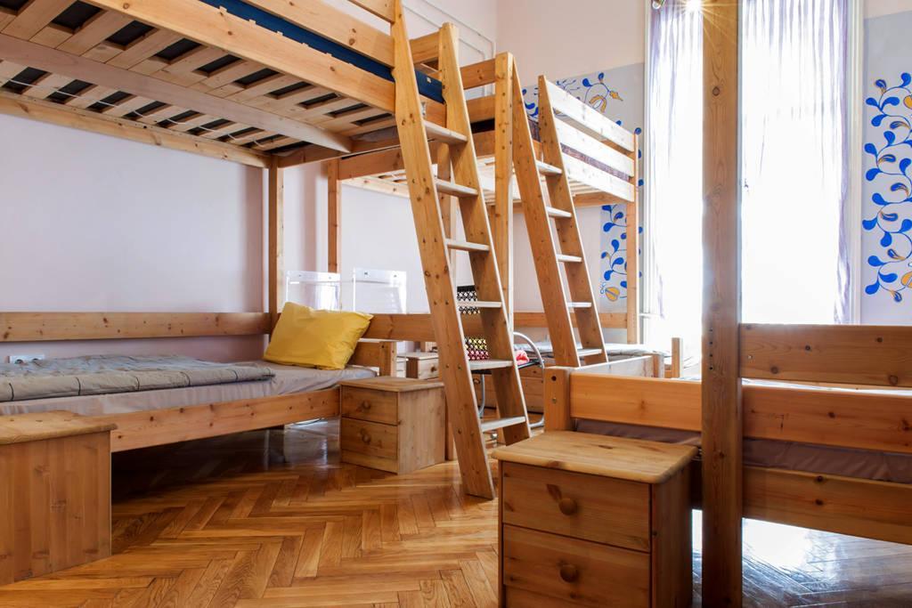 Yolo Hostelブダペスト 部屋 写真